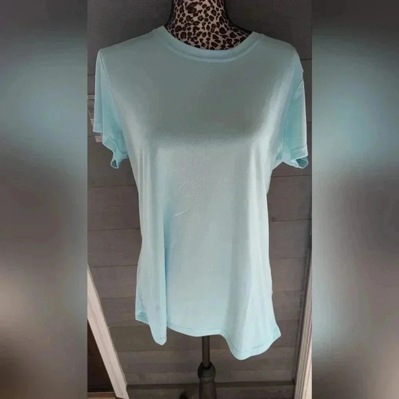 Short Sleeve SPF 50+ Sun Protection Quick Dry Women's Shirt Light Blue XL (EUC) - Picture 3 of 13